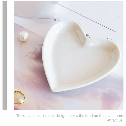 2Pcs White Serving Tray Ceramic Snack Plates Food Dish Heart Shaped Ceramics Tableware Snack Dessert Dining Table
