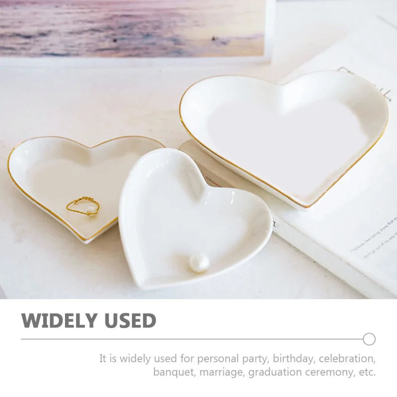 2Pcs White Serving Tray Ceramic Snack Plates Food Dish Heart Shaped Ceramics Tableware Snack Dessert Dining Table
